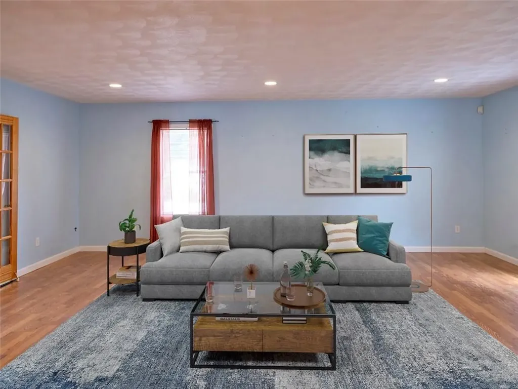 192 Midget Avenue Warwick RI 02886