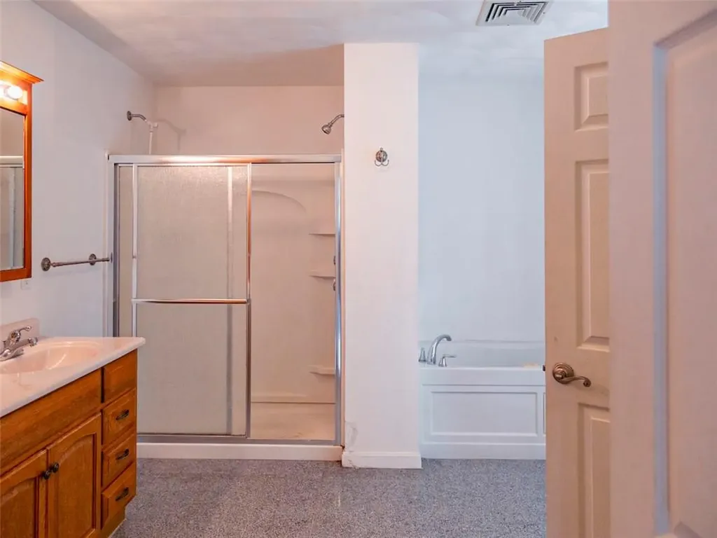 192 Midget Avenue Warwick RI 02886