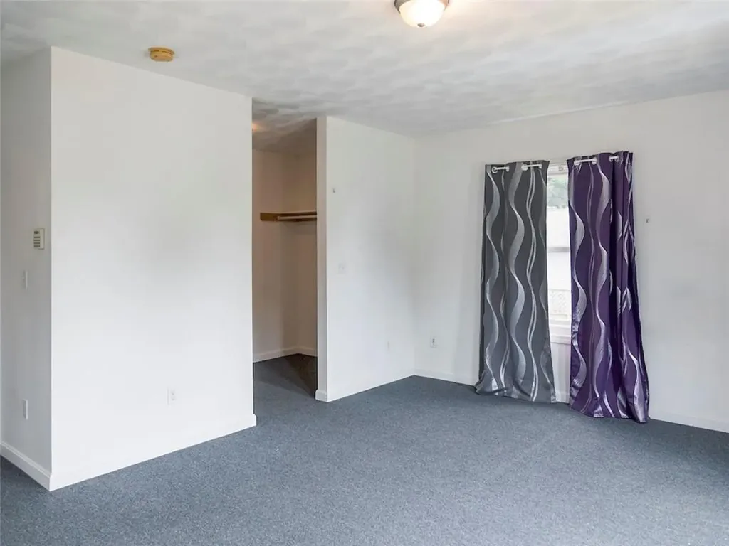 192 Midget Avenue Warwick RI 02886