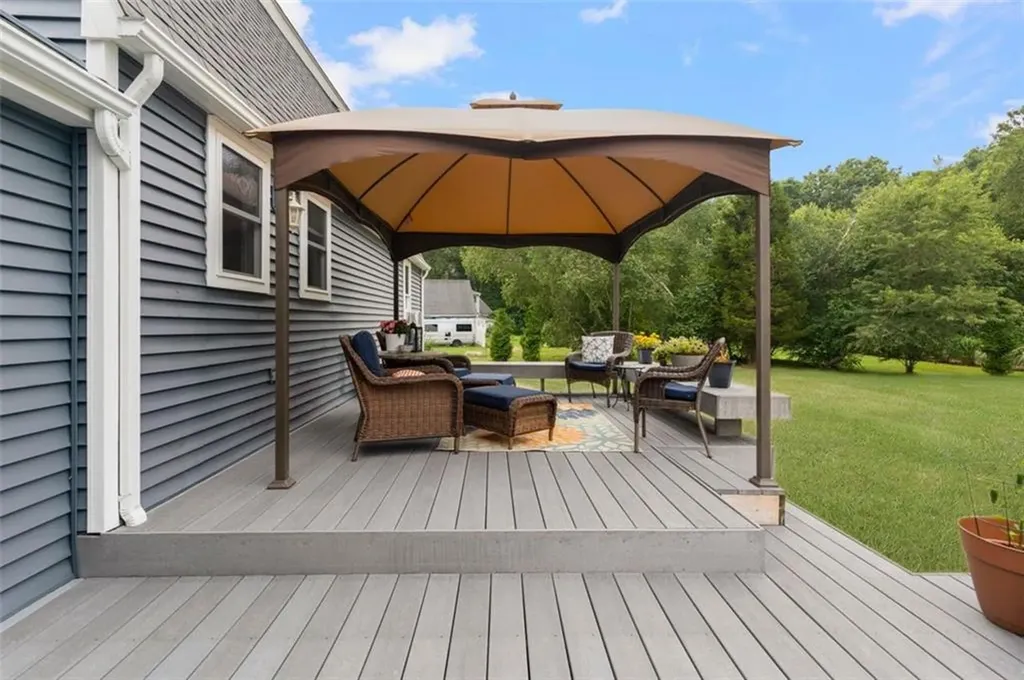 73 Laurel Road Charlestown RI 02813