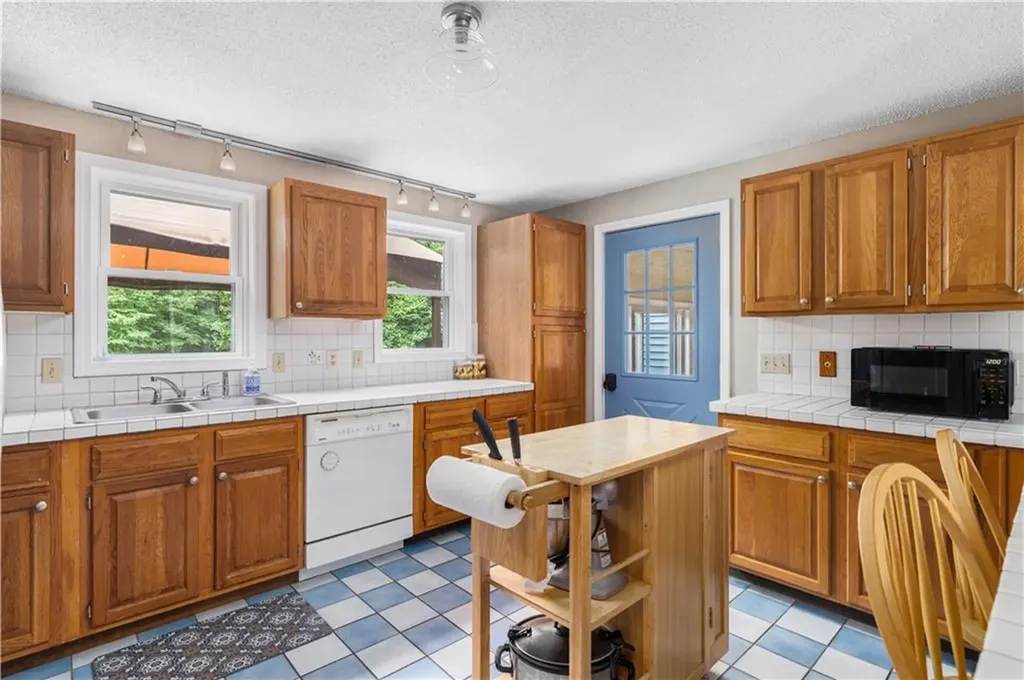 73 Laurel Road Charlestown RI 02813