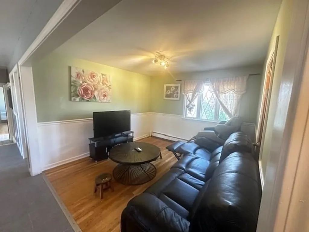 156 Hazelton Street Cranston RI 02920