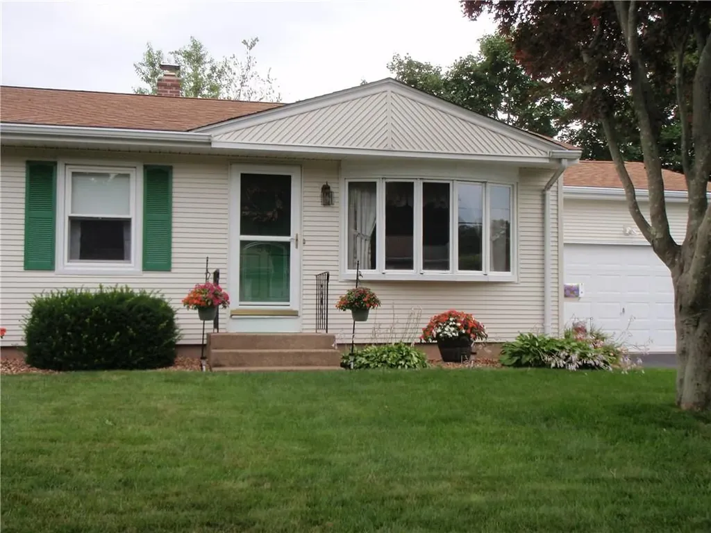 55 Maude Avenue Coventry RI 02816