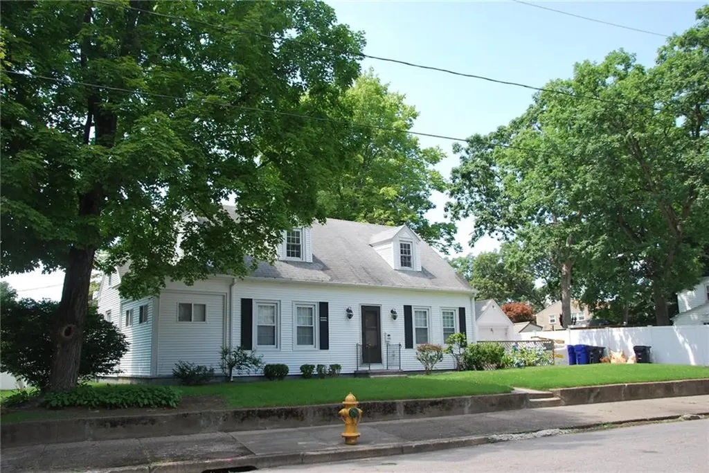 153 Oswald Street Pawtucket RI 02861