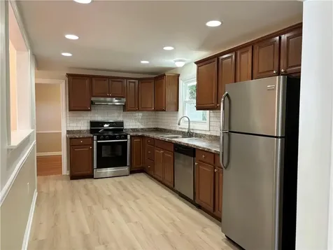 131 Pinecrest Drive Pawtucket RI 02861