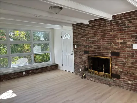 131 Pinecrest Drive Pawtucket RI 02861