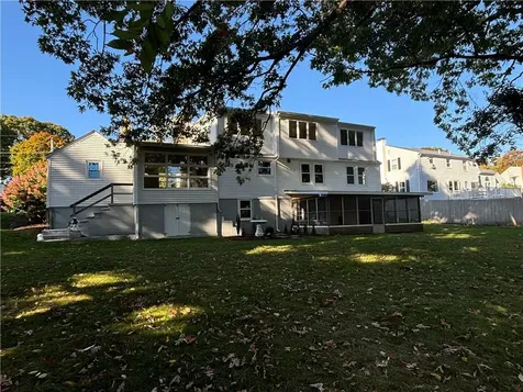 131 Pinecrest Drive Pawtucket RI 02861