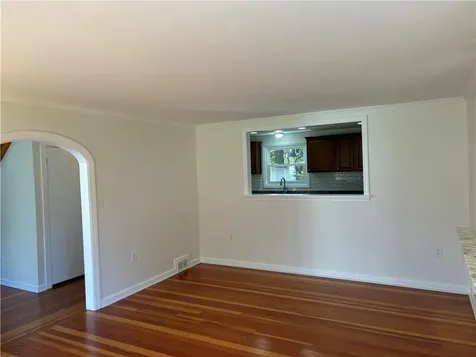 131 Pinecrest Drive Pawtucket RI 02861