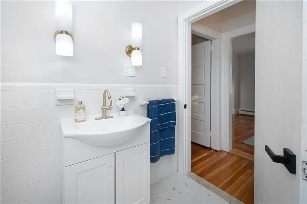 16 Cliff Avenue Cranston RI 02920