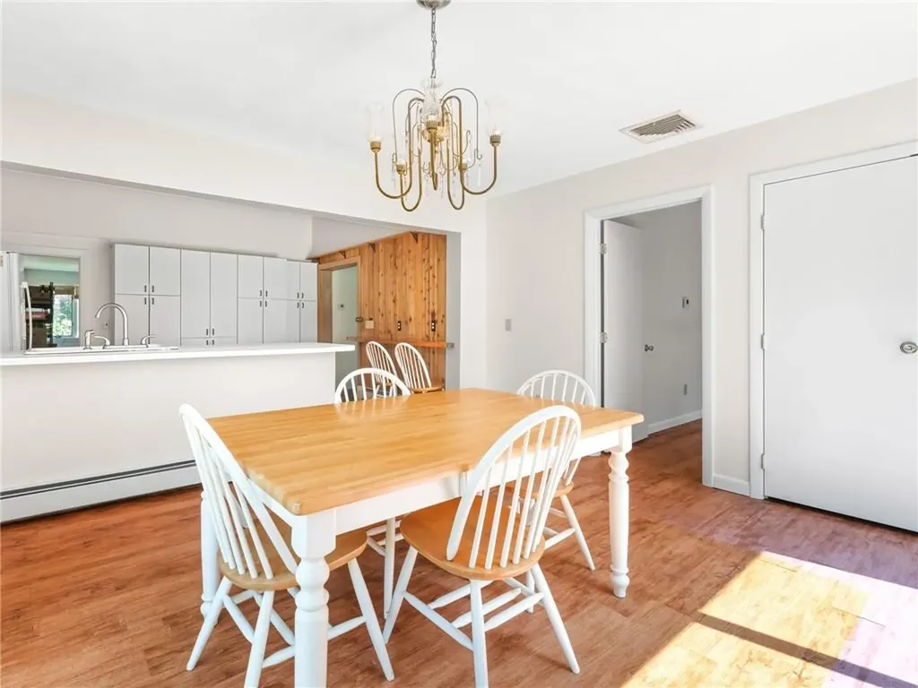 1 Vineland Drive Barrington RI 02806