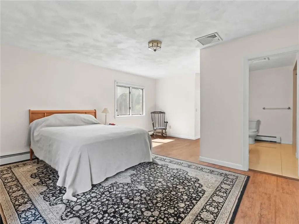 1 Vineland Drive Barrington RI 02806