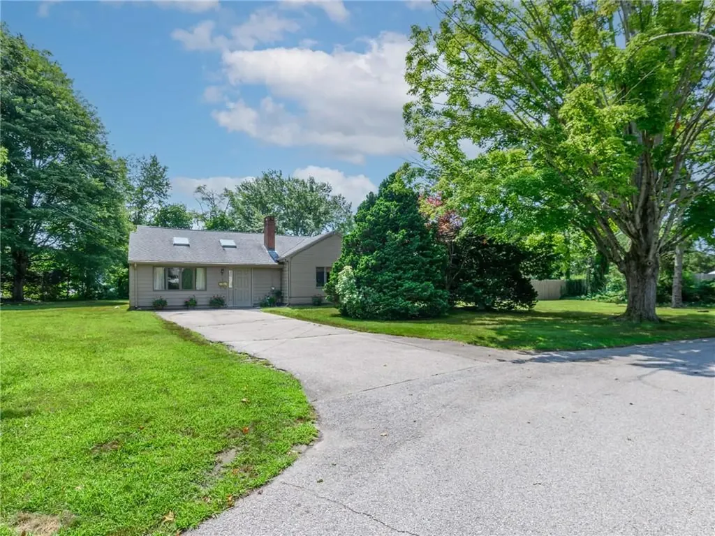 1 Vineland Drive Barrington RI 02806