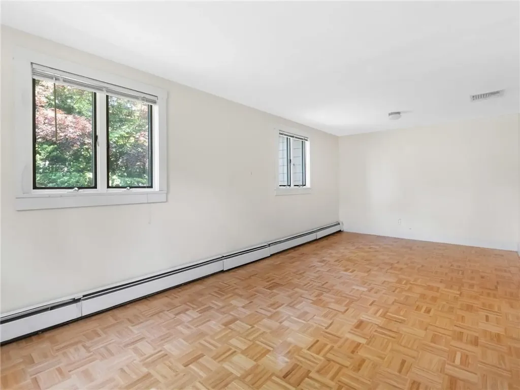 1 Vineland Drive Barrington RI 02806