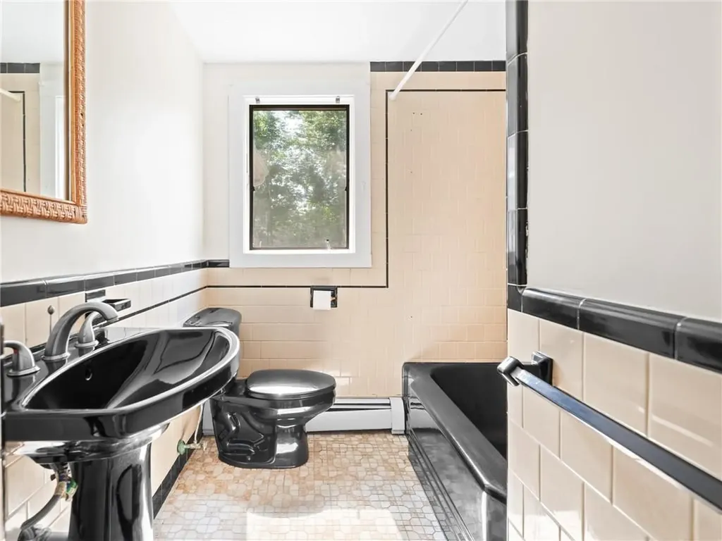 1 Vineland Drive Barrington RI 02806