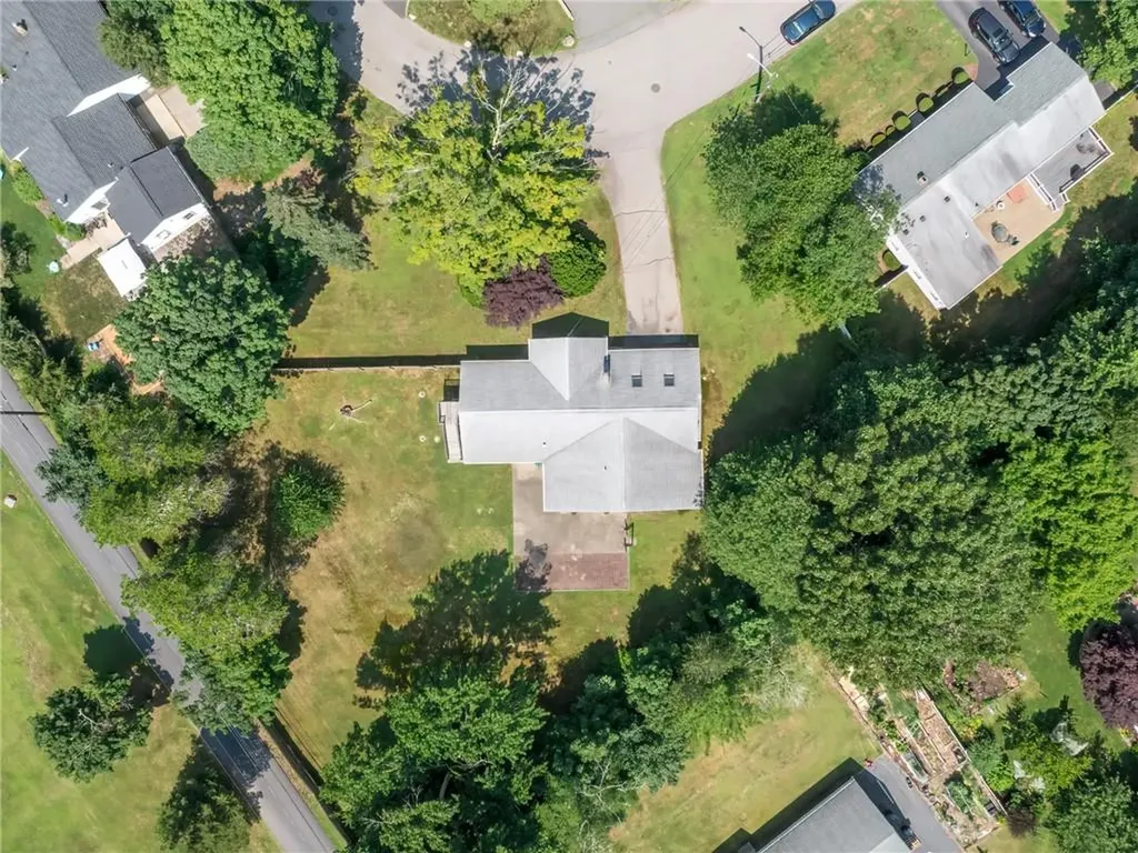 1 Vineland Drive Barrington RI 02806