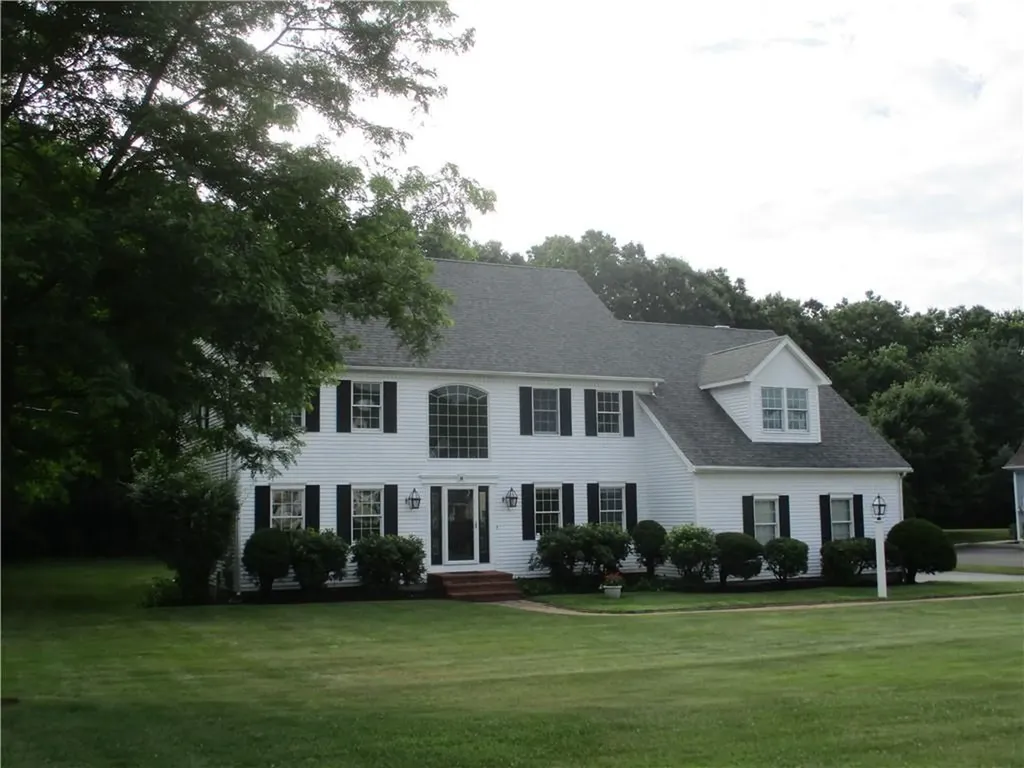 8 Frederick Lane Cumberland RI 02864