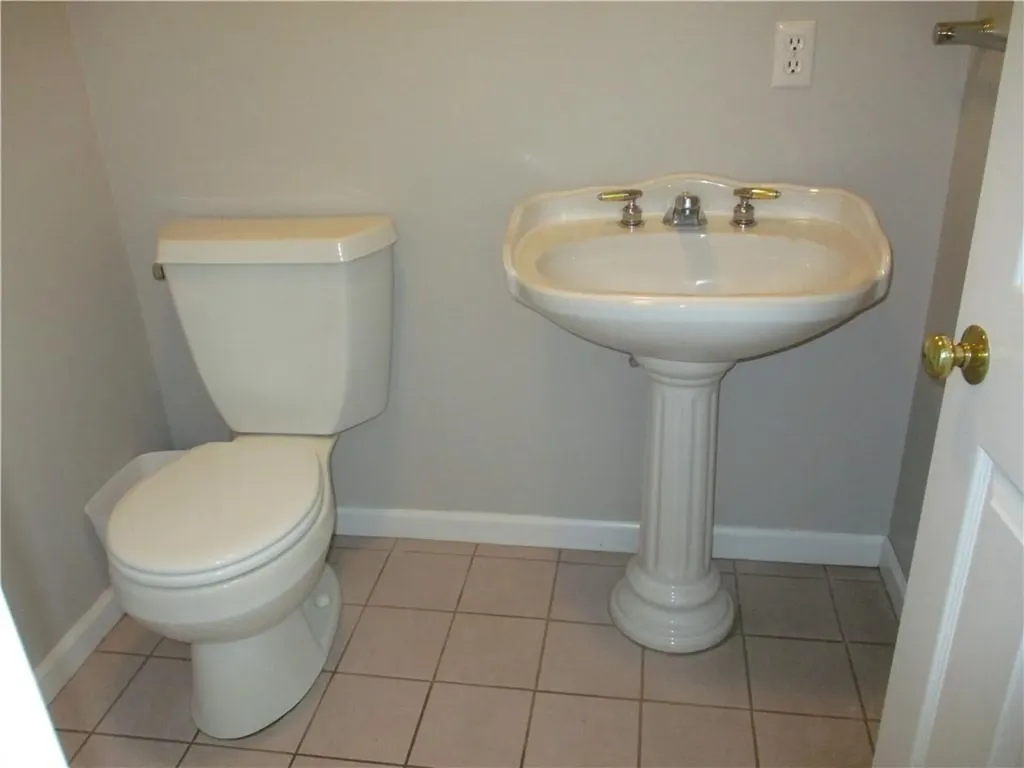 8 Frederick Lane Cumberland RI 02864