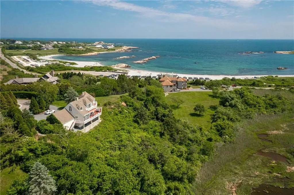 25 Ocean Heights Road Newport RI 02840
