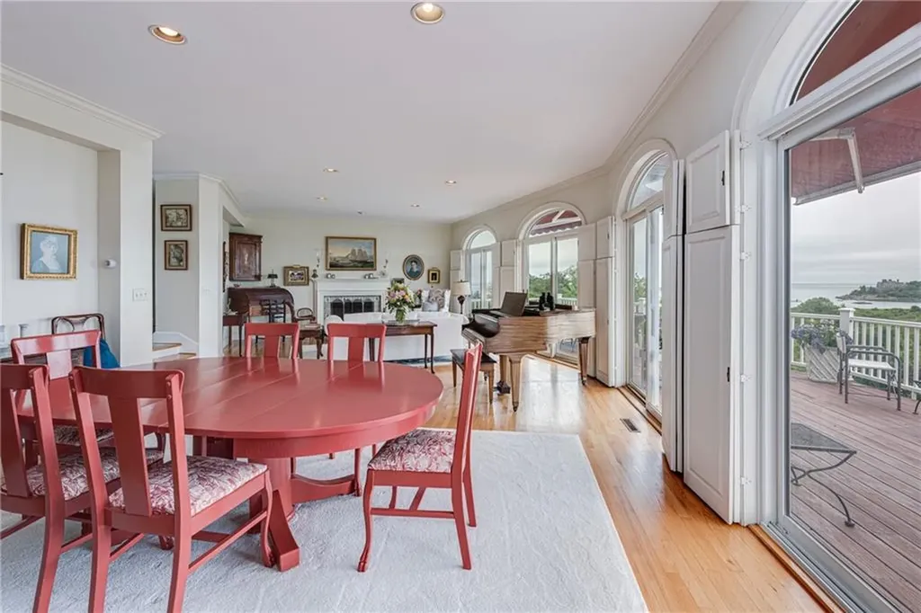 25 Ocean Heights Road Newport RI 02840