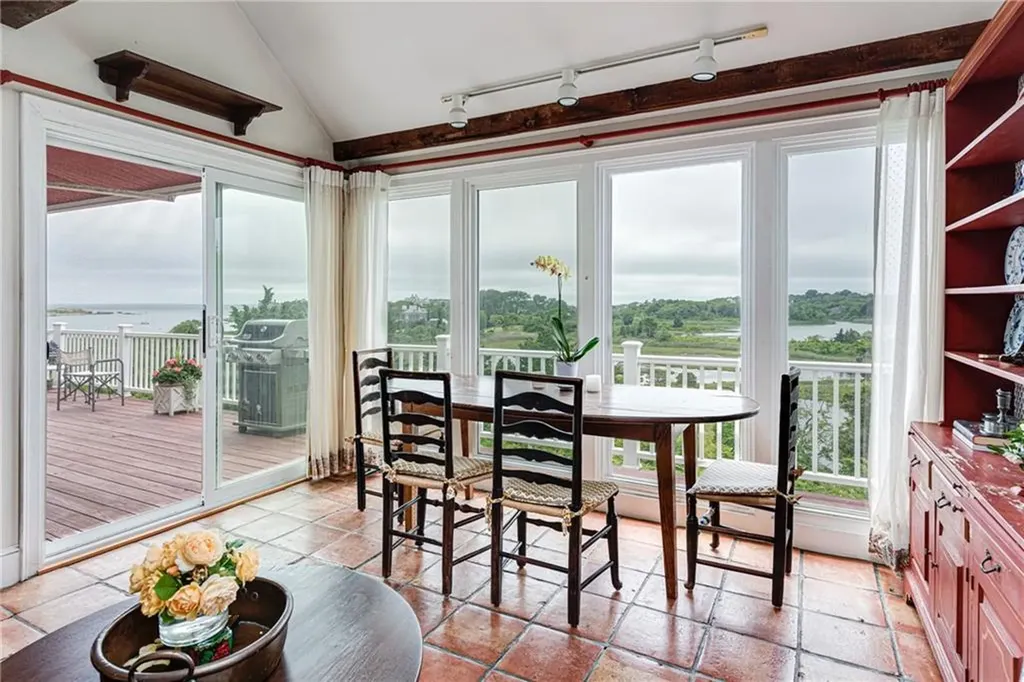 25 Ocean Heights Road Newport RI 02840