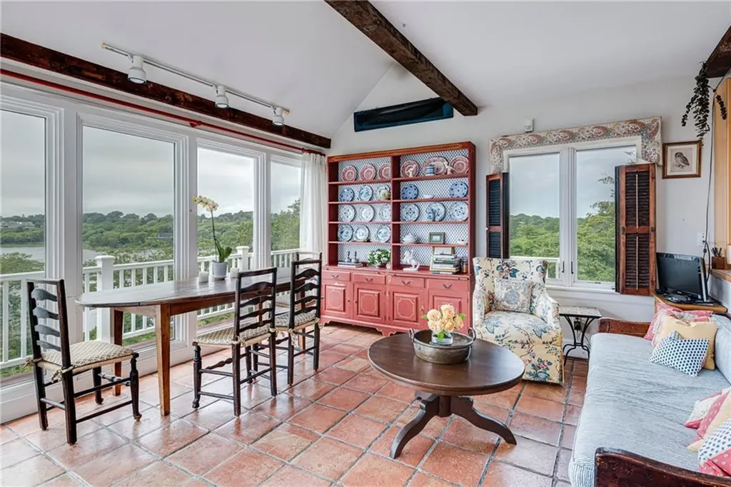 25 Ocean Heights Road Newport RI 02840