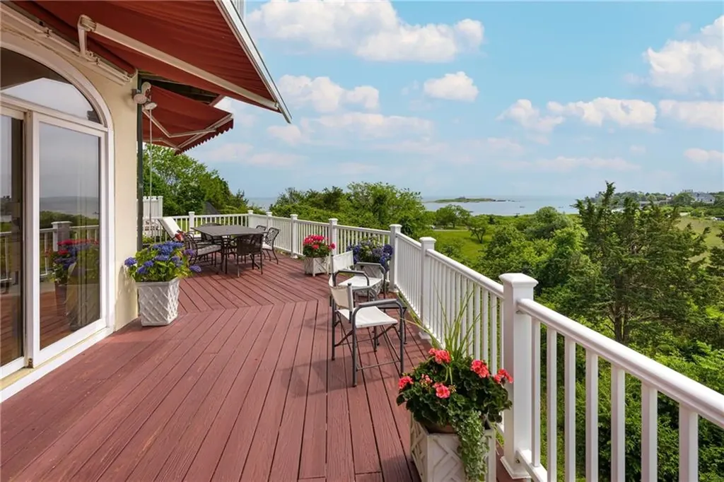 25 Ocean Heights Road Newport RI 02840