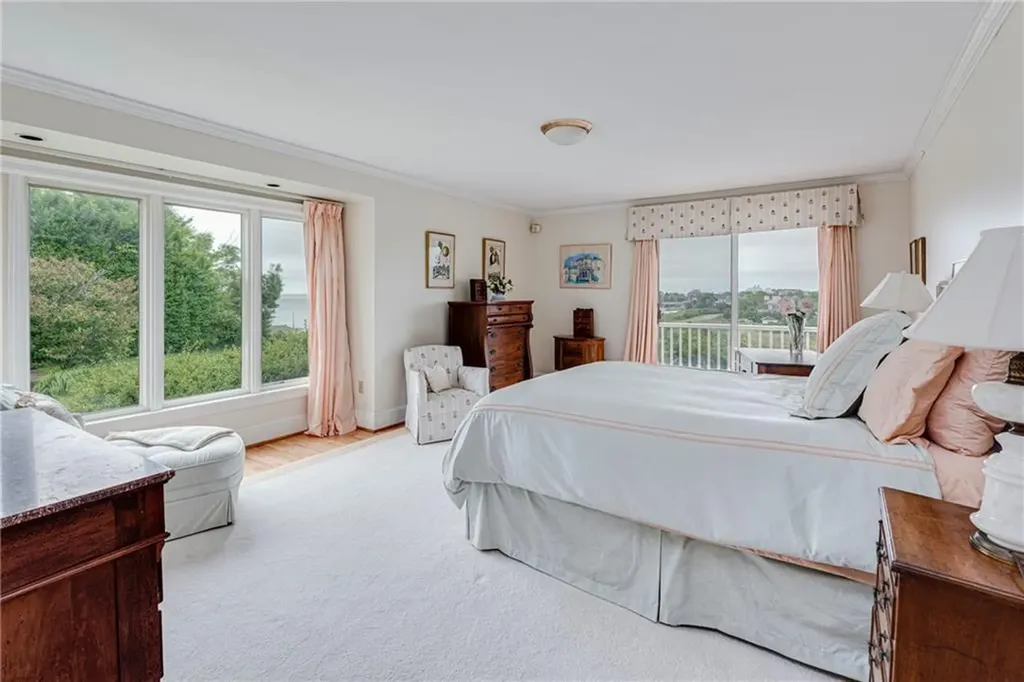 25 Ocean Heights Road Newport RI 02840