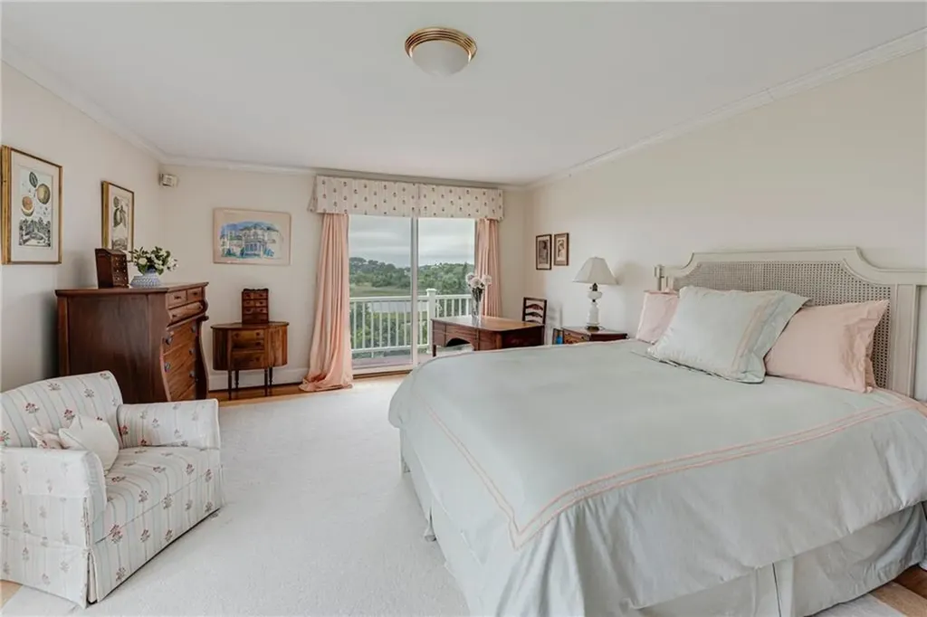 25 Ocean Heights Road Newport RI 02840