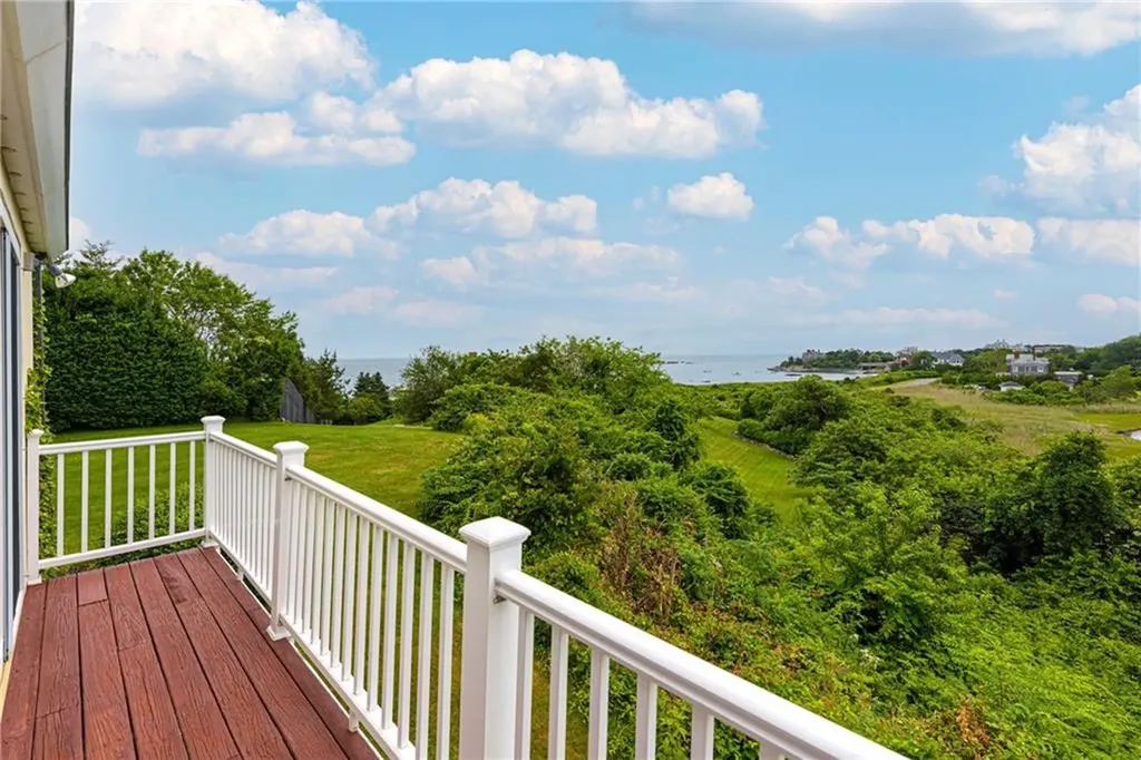 25 Ocean Heights Road Newport RI 02840