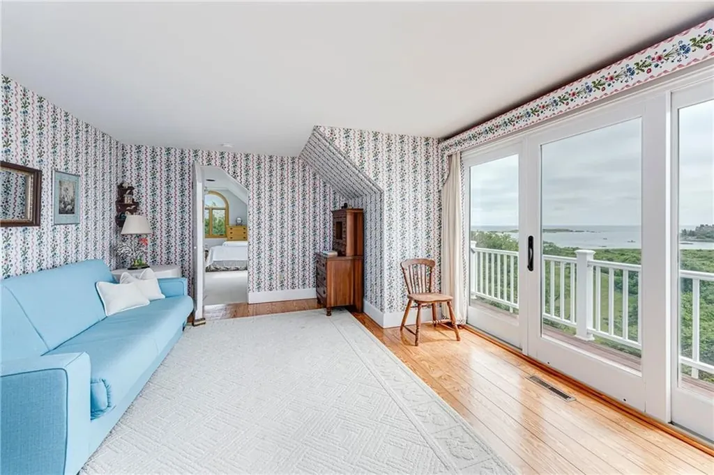 25 Ocean Heights Road Newport RI 02840