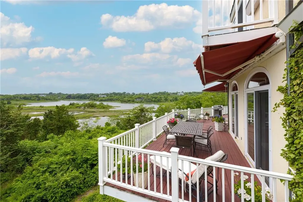 25 Ocean Heights Road Newport RI 02840
