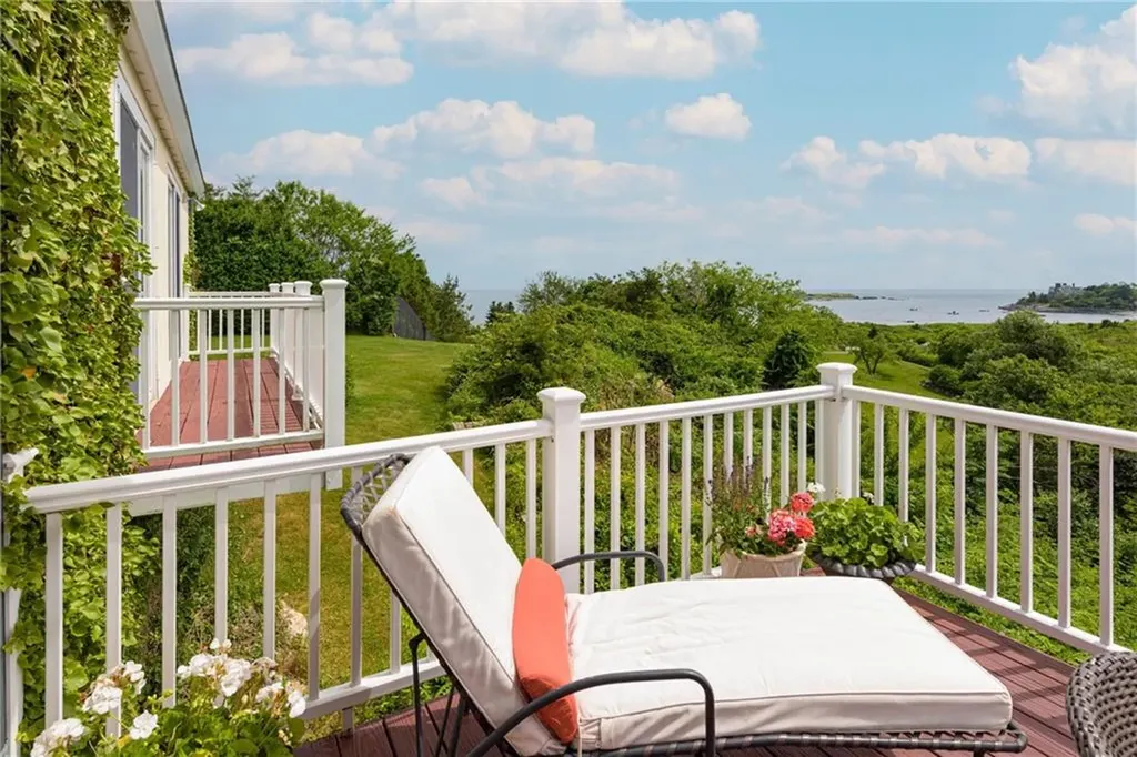 25 Ocean Heights Road Newport RI 02840