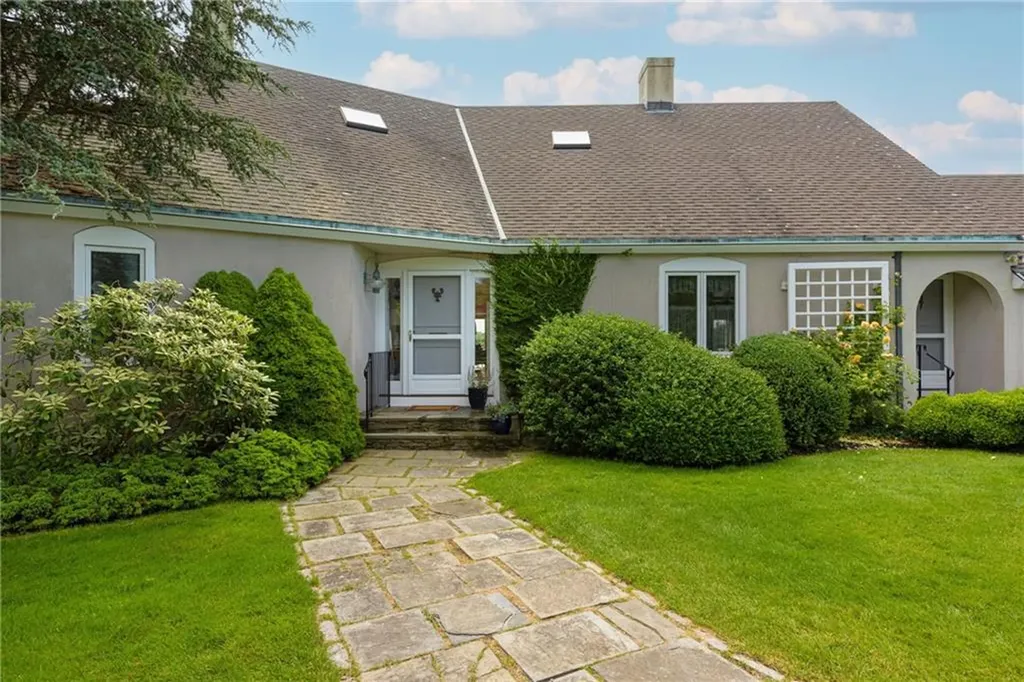25 Ocean Heights Road Newport RI 02840