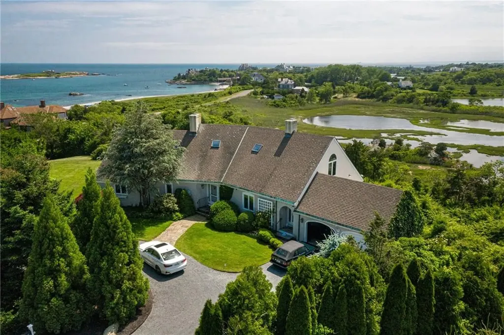 25 Ocean Heights Road Newport RI 02840