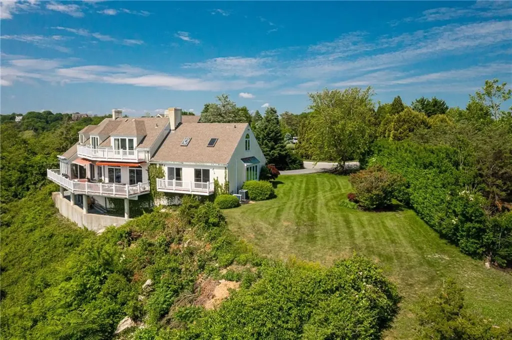 25 Ocean Heights Road Newport RI 02840