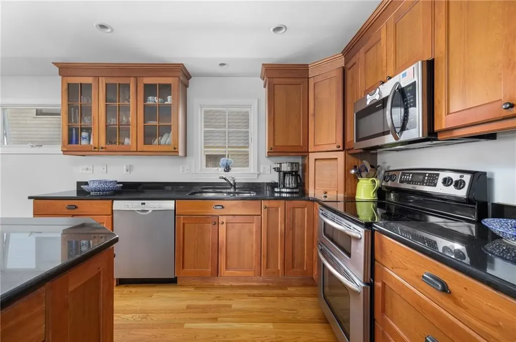 98 Tuckerman Avenue Middletown RI 02842