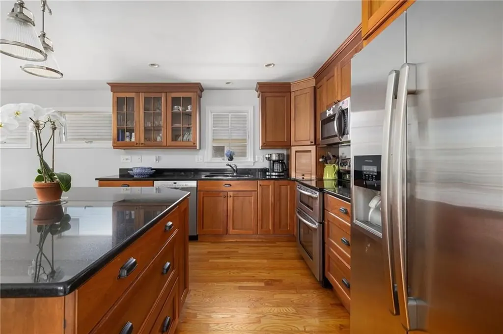 98 Tuckerman Avenue Middletown RI 02842