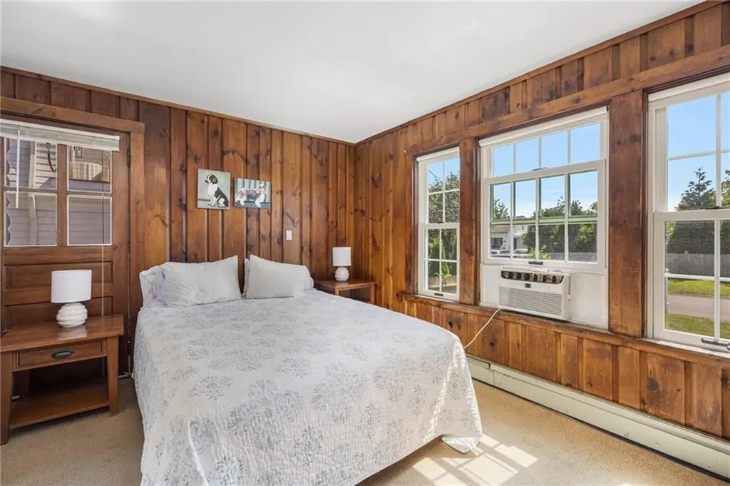 98 Tuckerman Avenue Middletown RI 02842