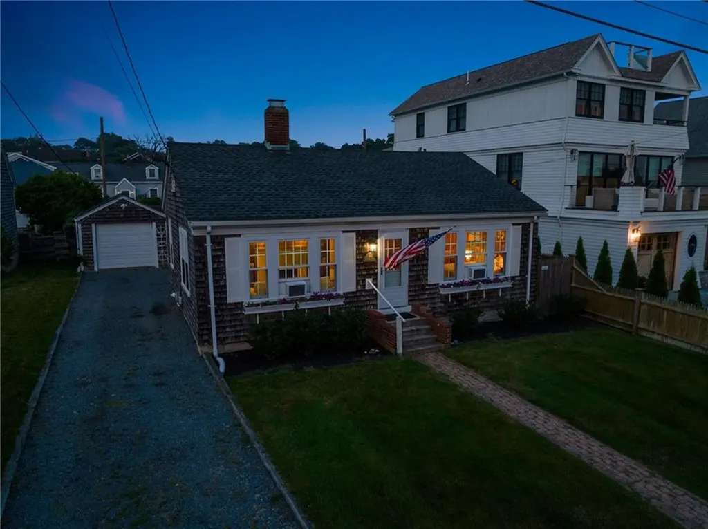 98 Tuckerman Avenue Middletown RI 02842