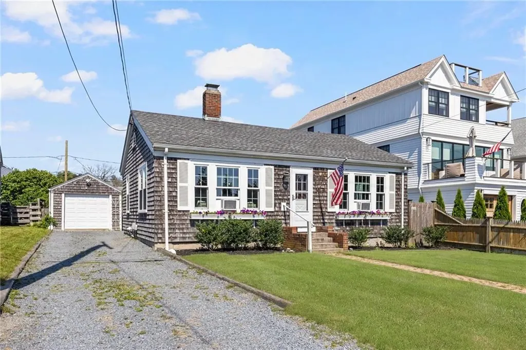 98 Tuckerman Avenue Middletown RI 02842
