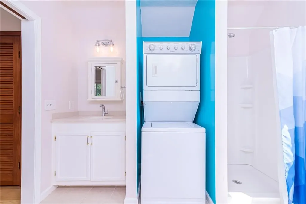66 Sloop Street Jamestown RI 02835
