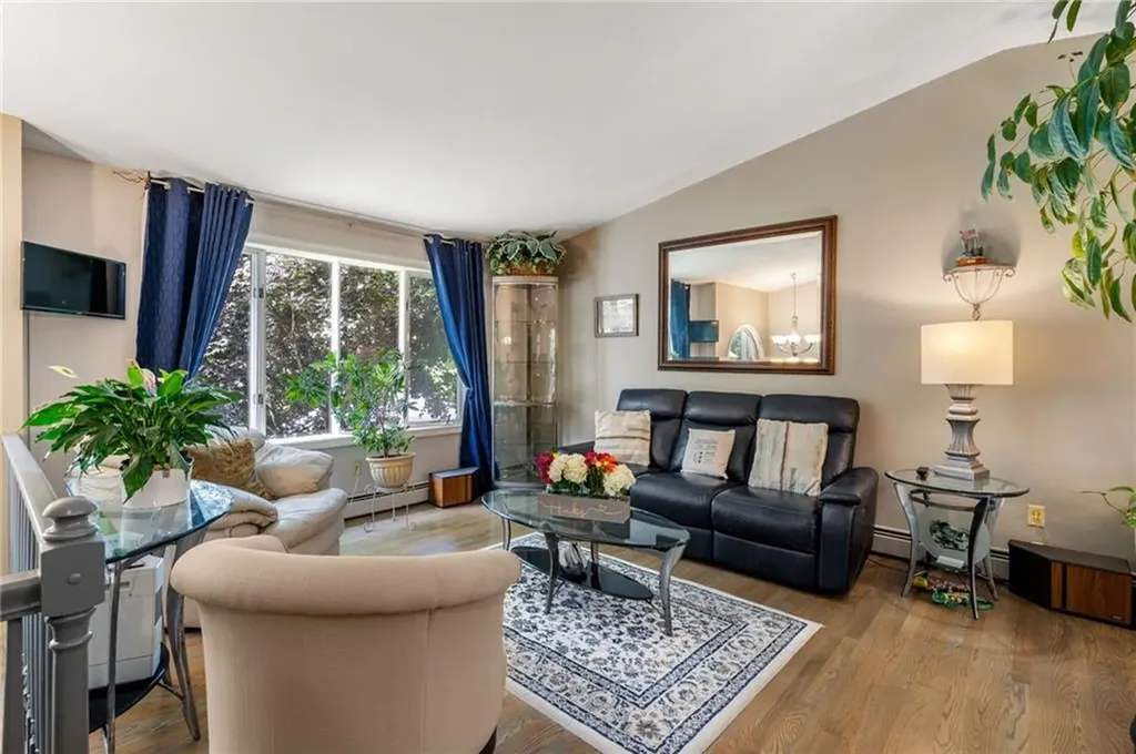 15 Carmina Circle Cranston RI 02921