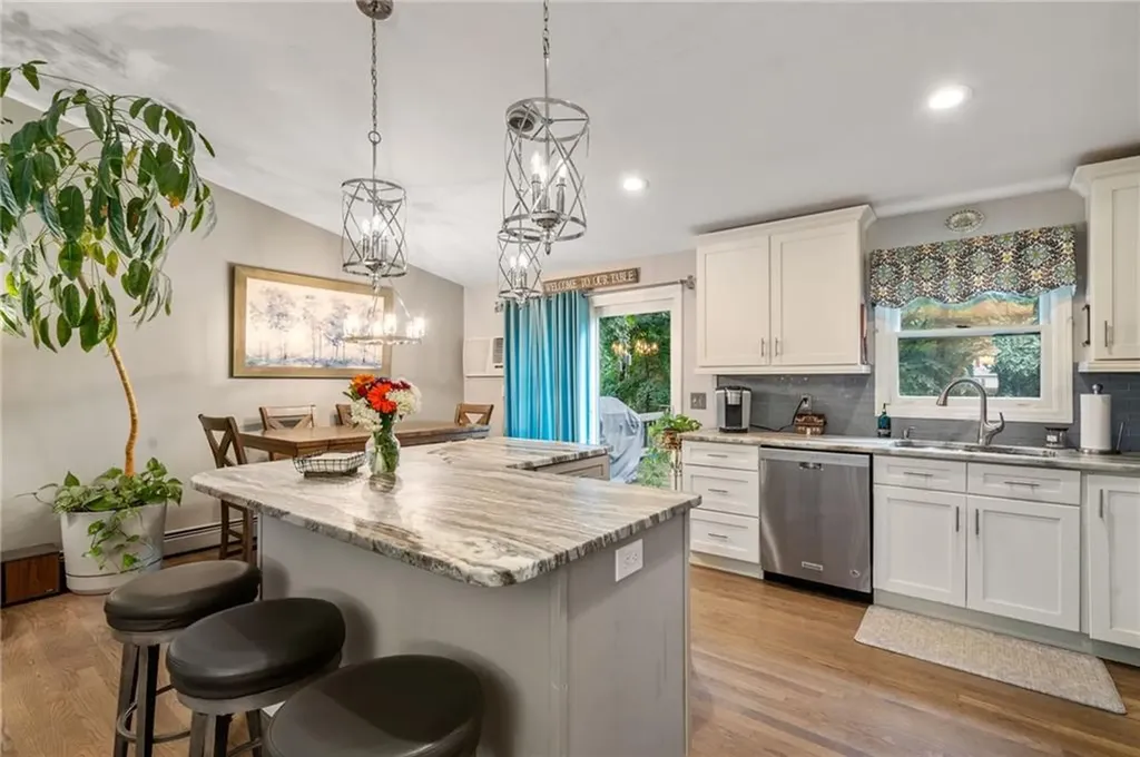 15 Carmina Circle Cranston RI 02921