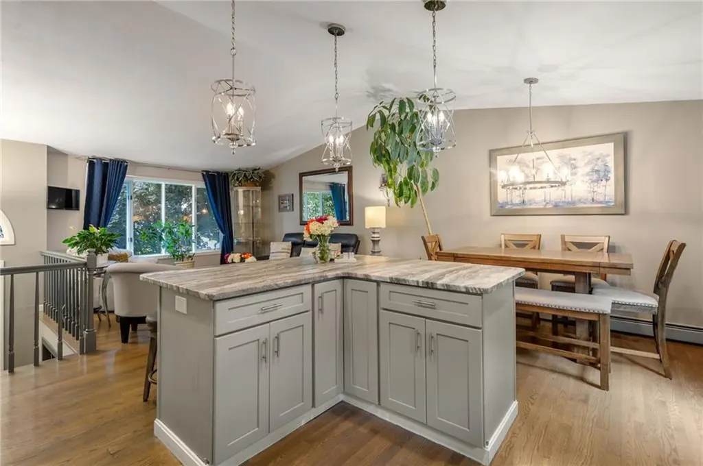15 Carmina Circle Cranston RI 02921