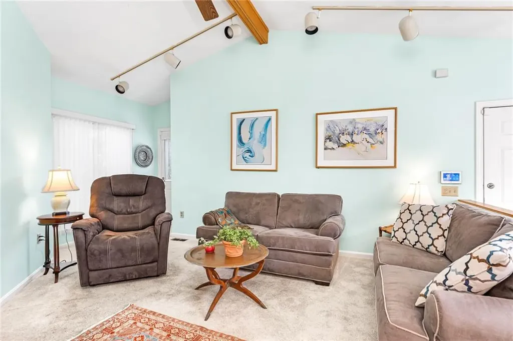 15 Candle Hill Court Warwick RI 02886