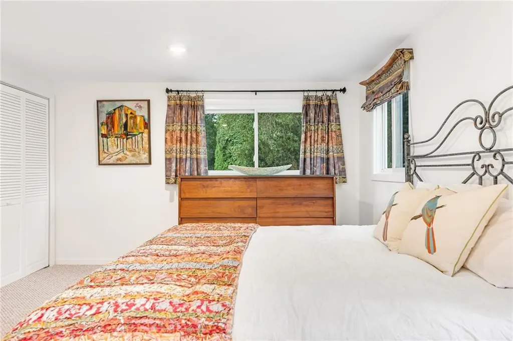 15 Candle Hill Court Warwick RI 02886