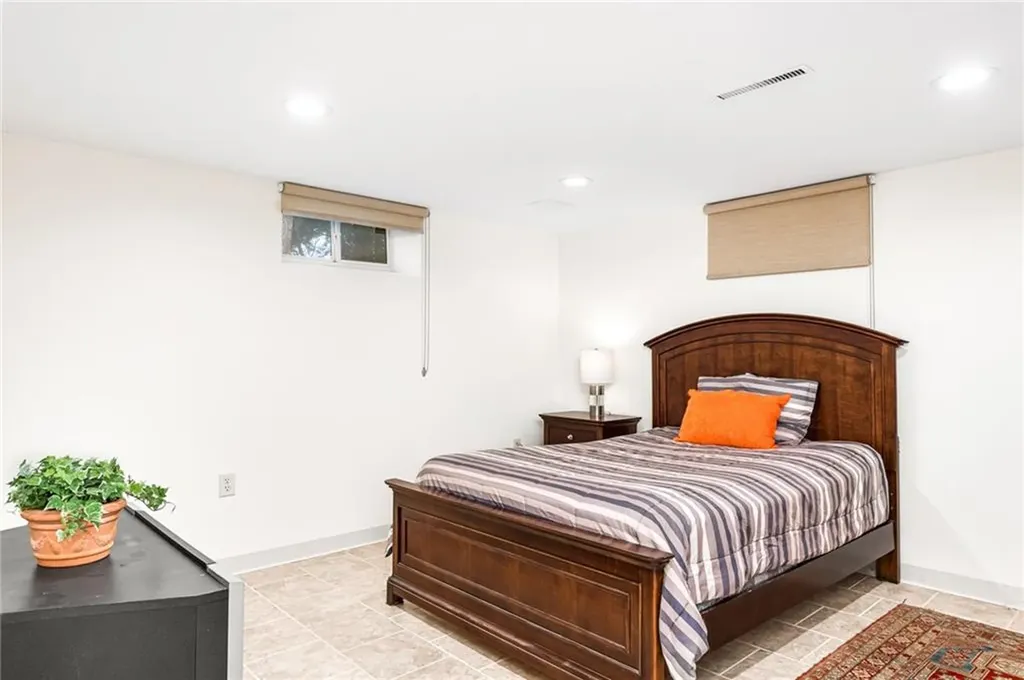 15 Candle Hill Court Warwick RI 02886