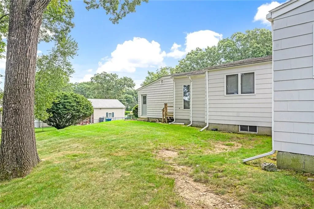 15 Candle Hill Court Warwick RI 02886