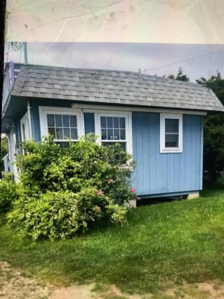 240 2w9 Cards Pond Road South Kingstown RI 02879