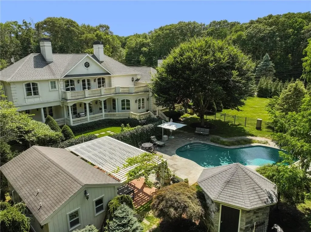 2061 Frenchtown Road East Greenwich RI 02818